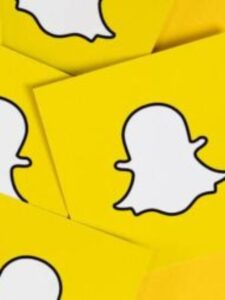 Read more about the article How To Screenshot on Snapchat Without Them Knowing?