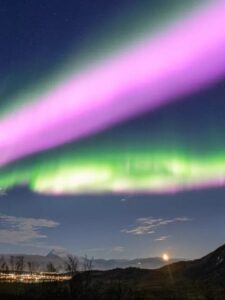 Read more about the article Pink Skies due to this rare event after Solar Storm